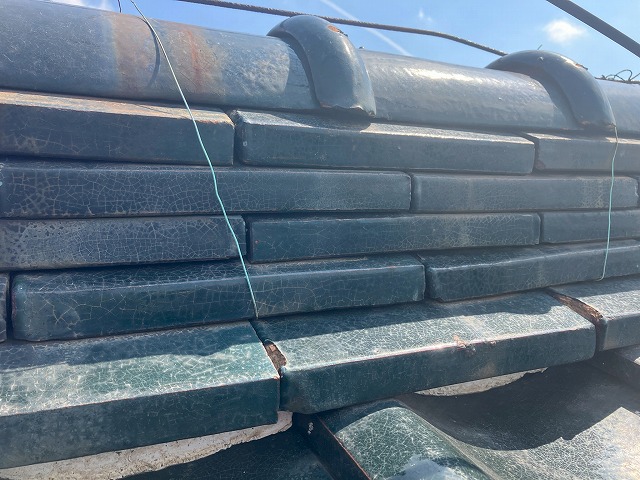 歪みが発生している棟